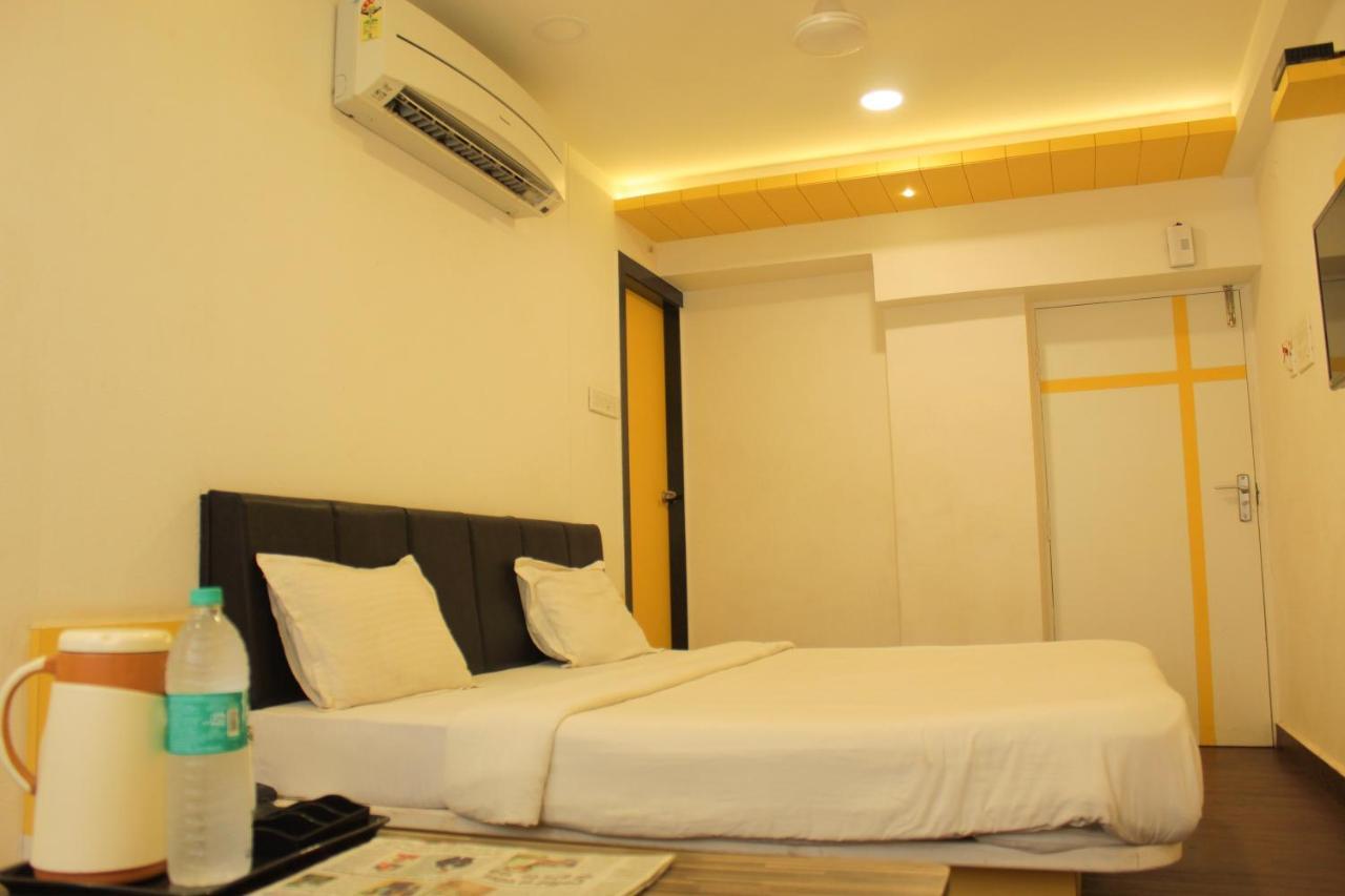 Hotel Maa Sharda Индаур Экстерьер фото