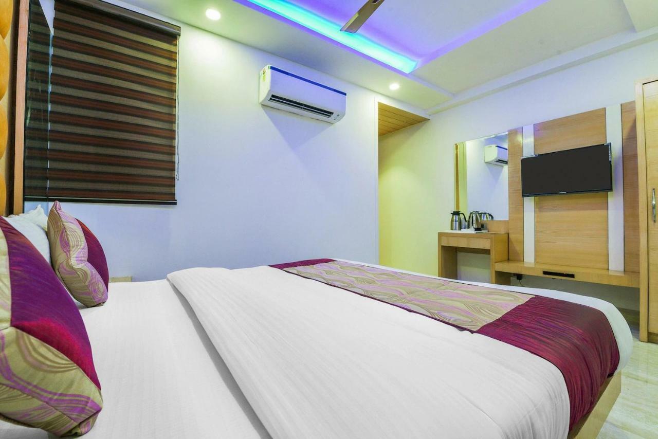 Hotel Maa Sharda Индаур Экстерьер фото
