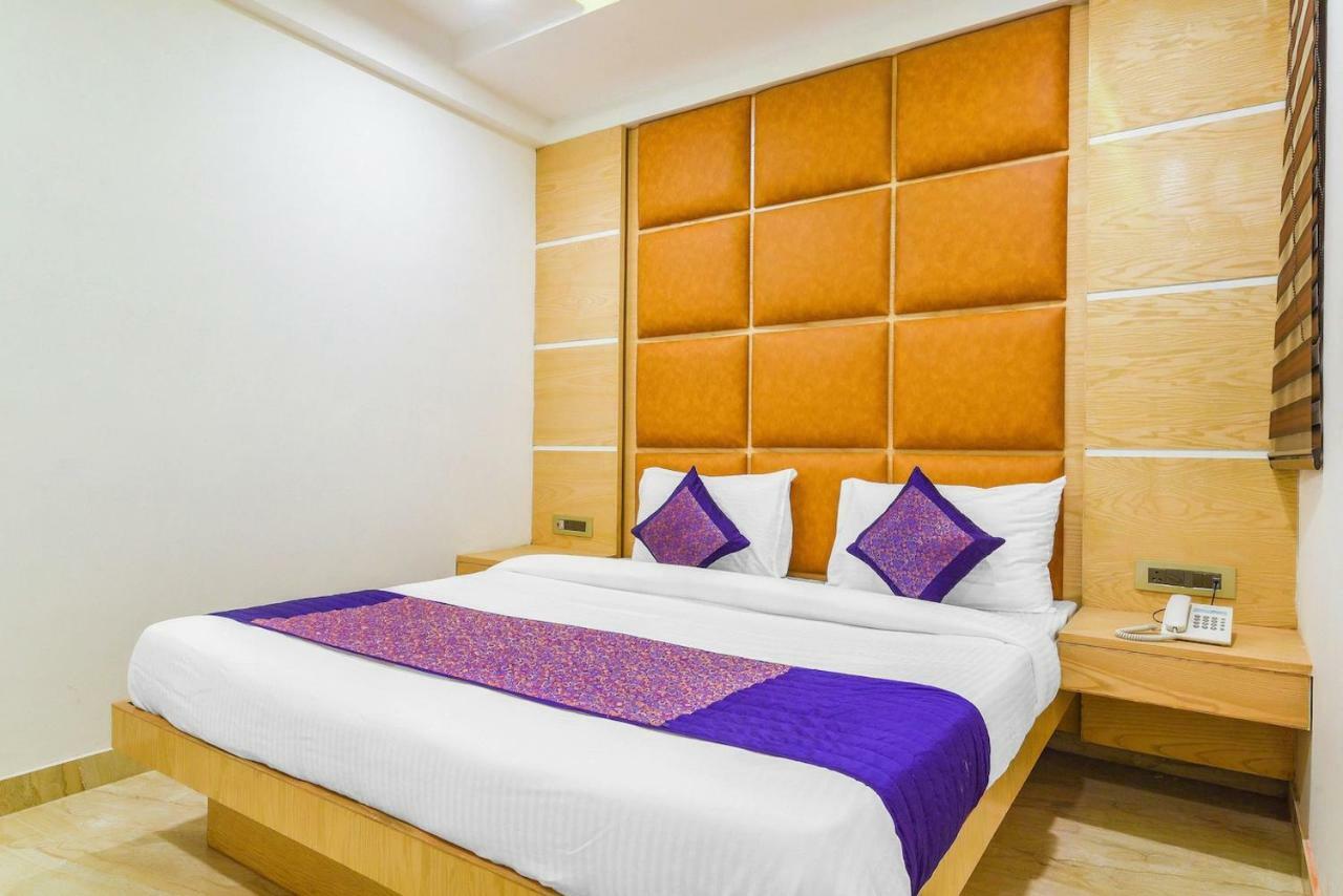 Hotel Maa Sharda Индаур Экстерьер фото